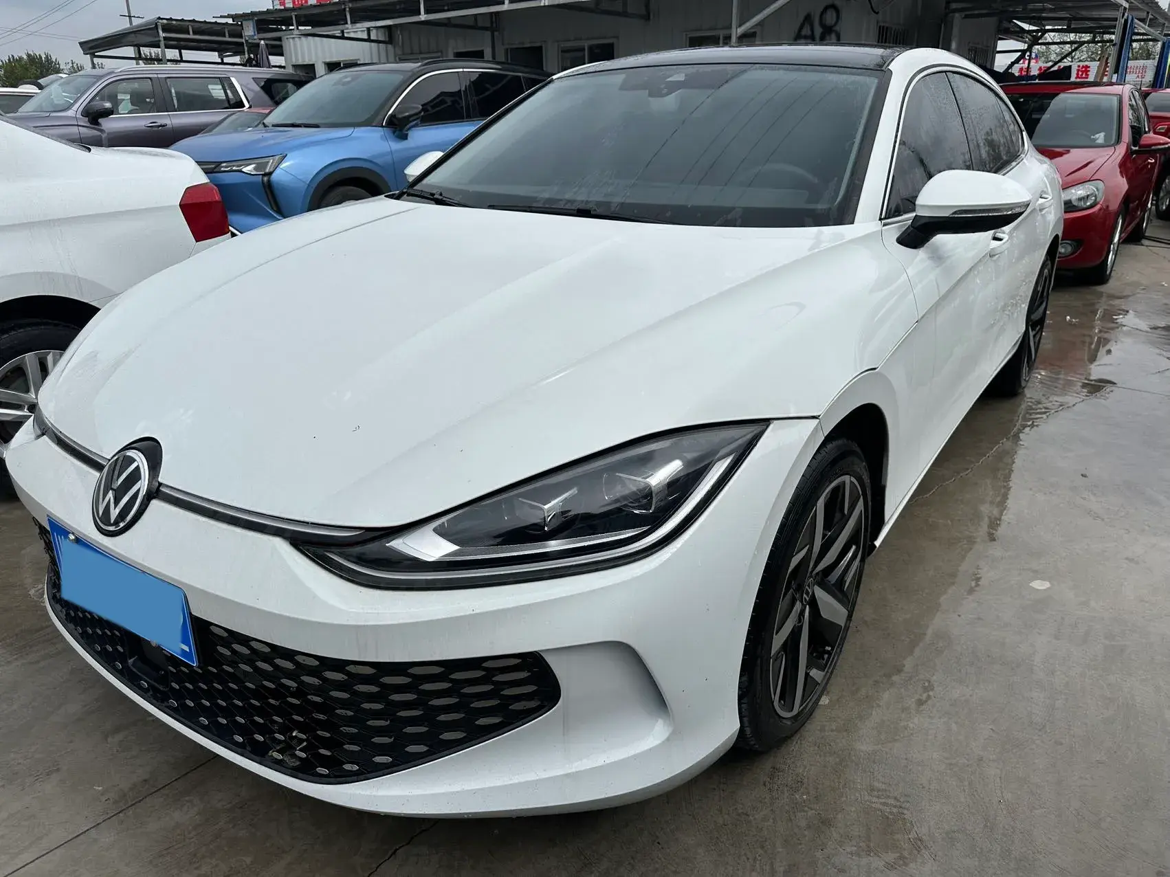 2024 VOLKSWAGEN LAMANDO view 1