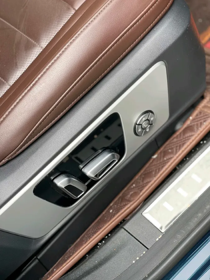 2020 WEY VV7 GT 2.0T 227HP L4 7DCT,autocango,china used car exporter,china ev exporter,chinese used car exporter,chinese used ev exporter