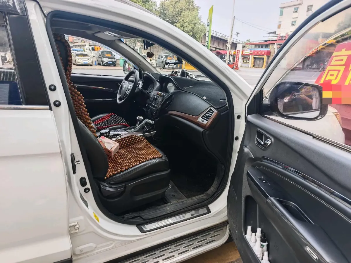 2017 LiFan X80 2.0T 192HP L4 6AT,autocango,china used car exporter,china ev exporter,chinese used car exporter,chinese used ev exporter