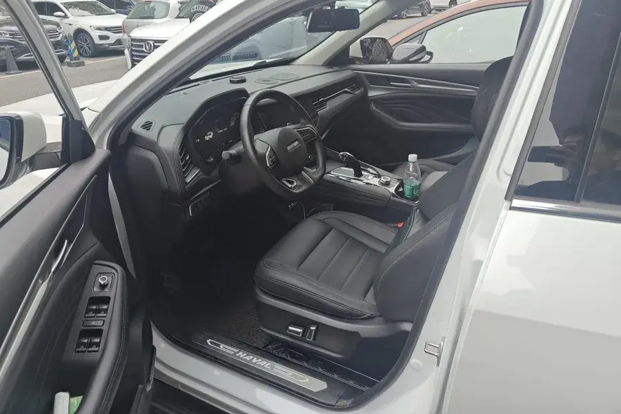 2020 HAVAL F7 thumbnail 4