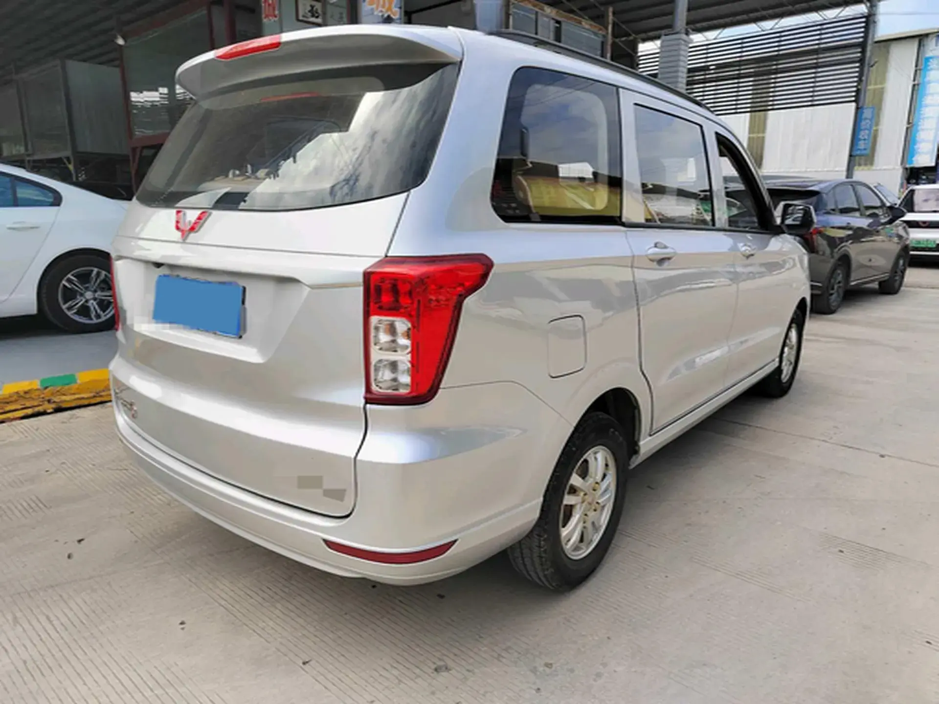2019 WULING HONGGUANG thumbnail 4