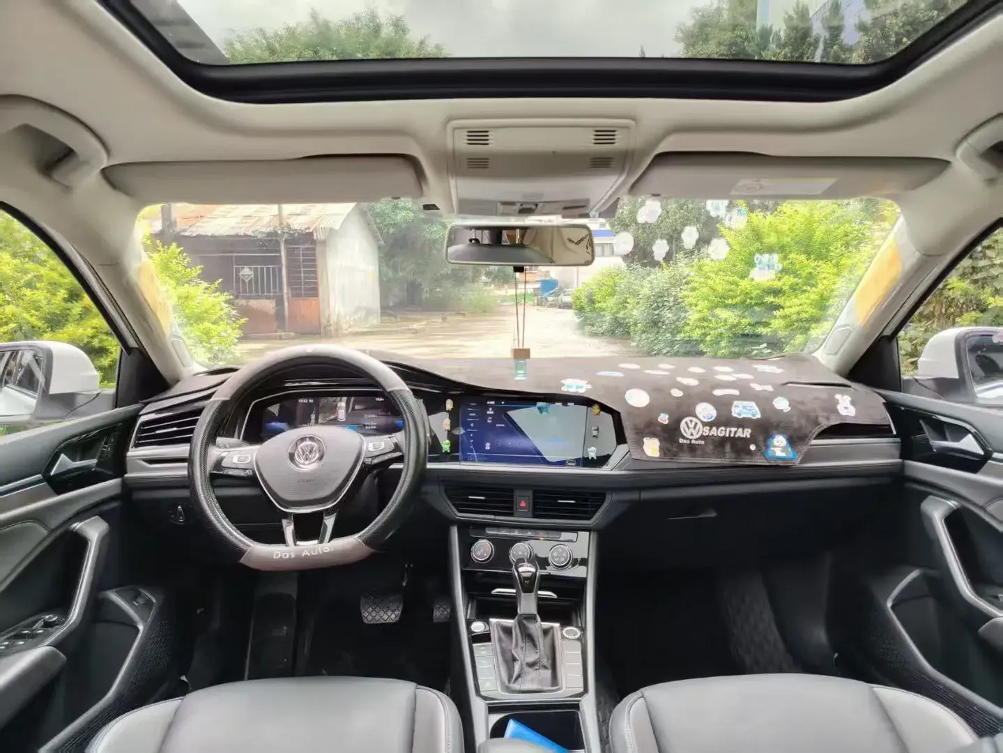 2021 VOLKSWAGEN SAGITAR thumbnail 4