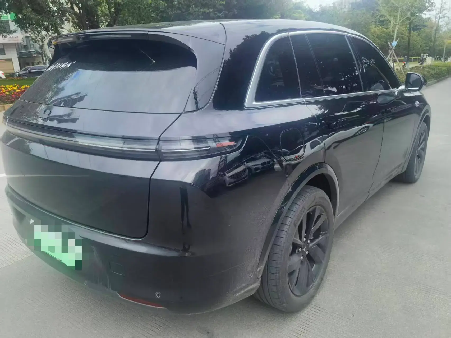 2023 LI L7 thumbnail 3