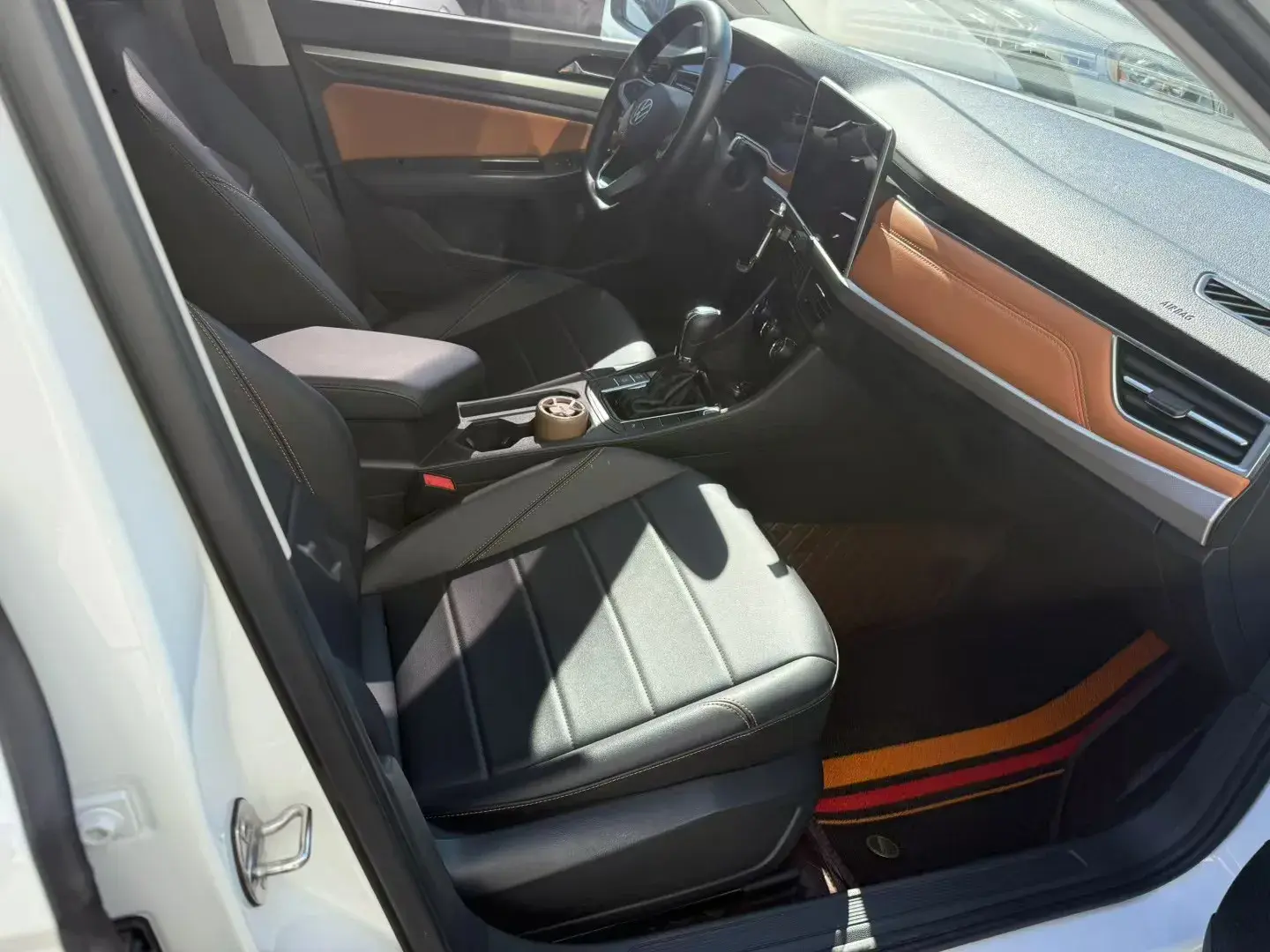 2023 VOLKSWAGEN BORA thumbnail 2