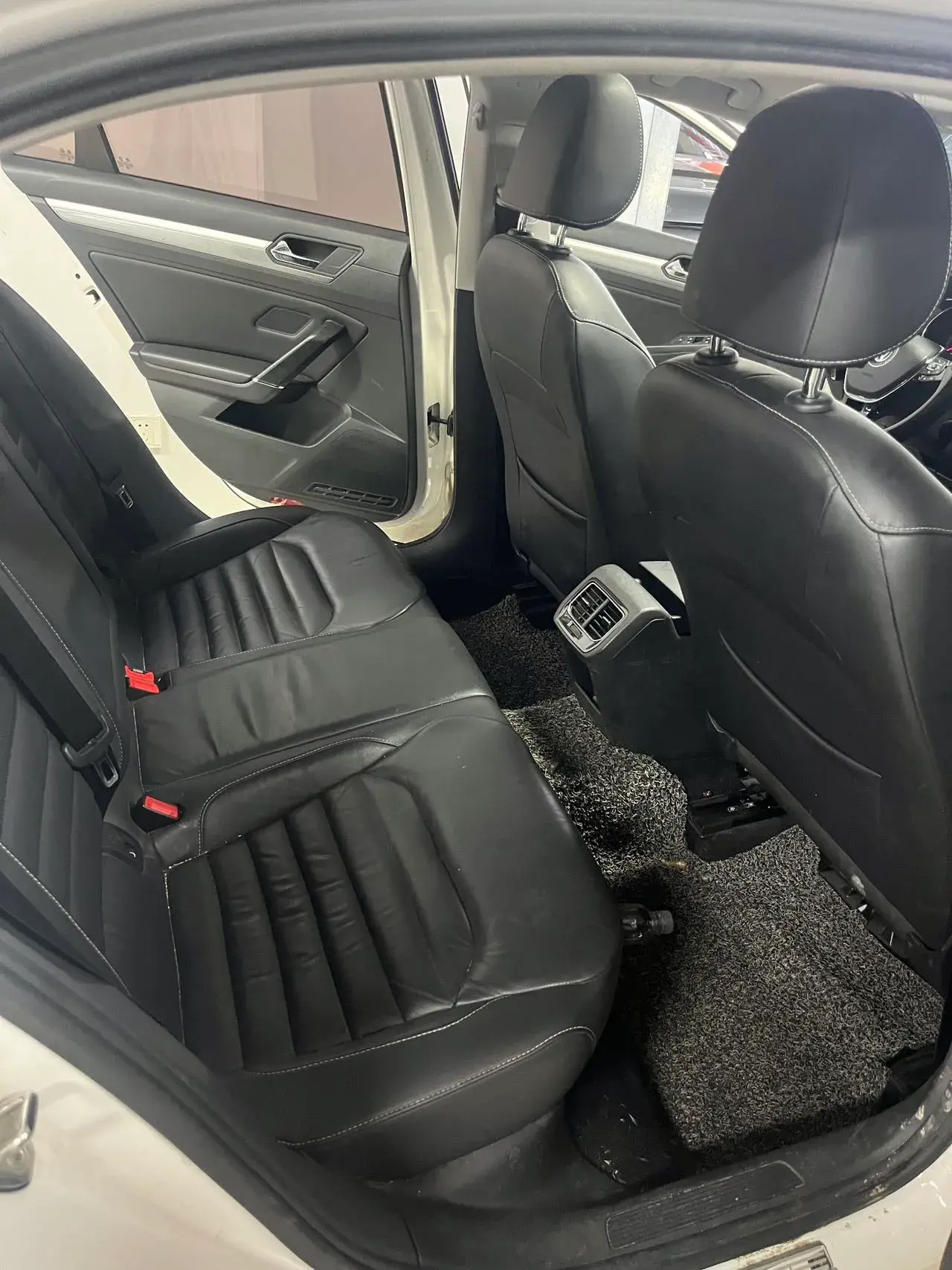 2018 VOLKSWAGEN LAMANDO thumbnail 4