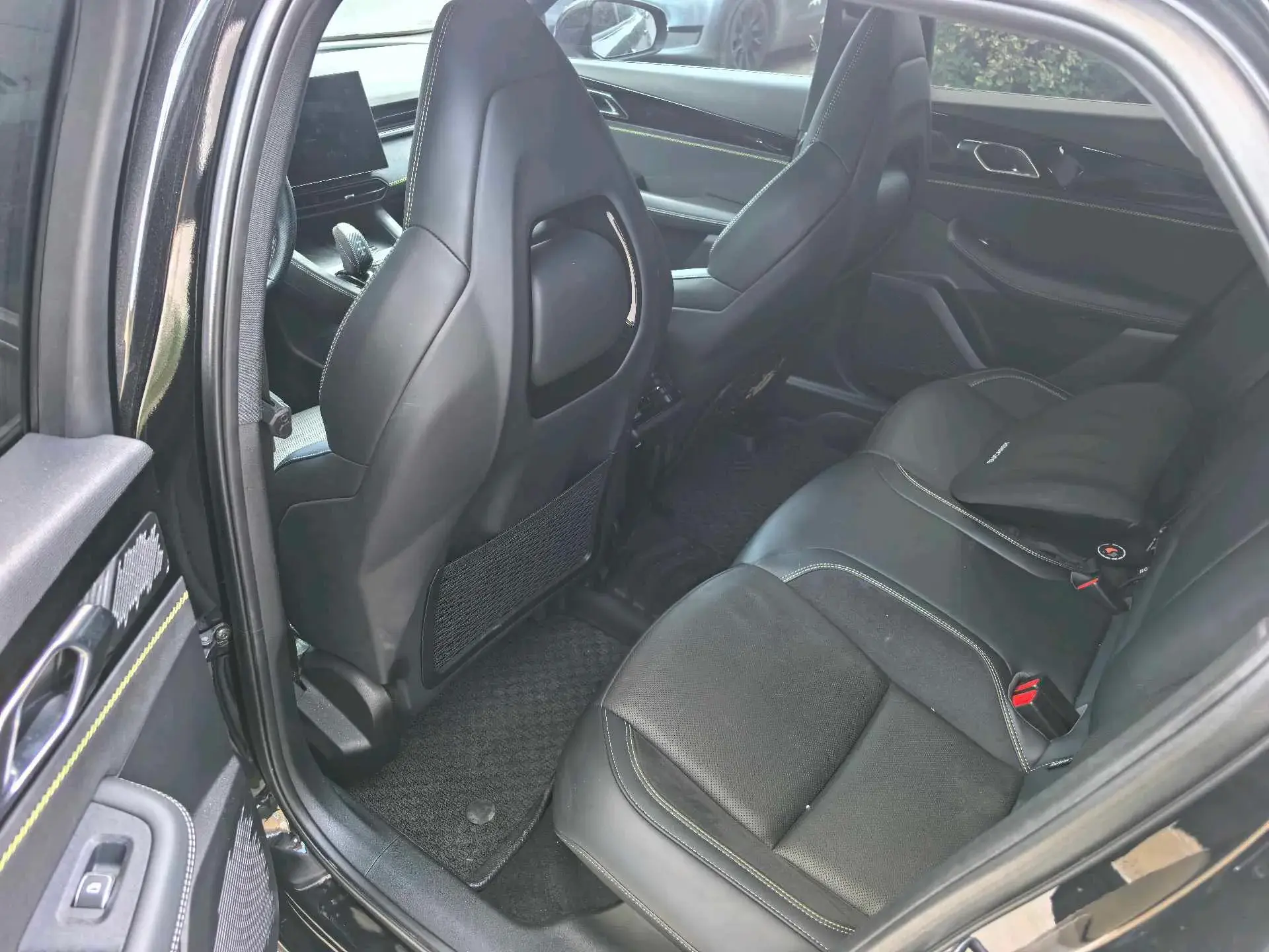 2022 LYNK&CO 03 thumbnail 4