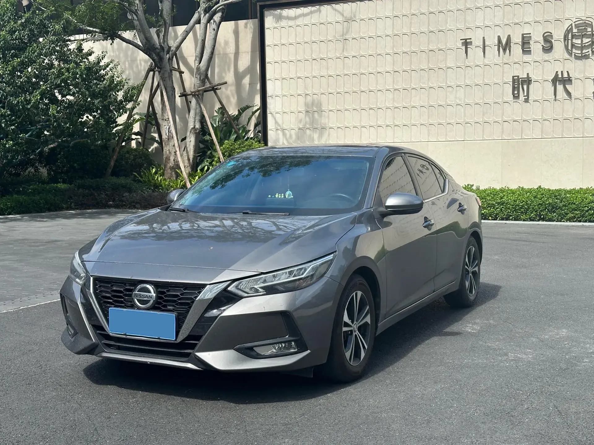 2021 NISSAN SYLPHY view 1