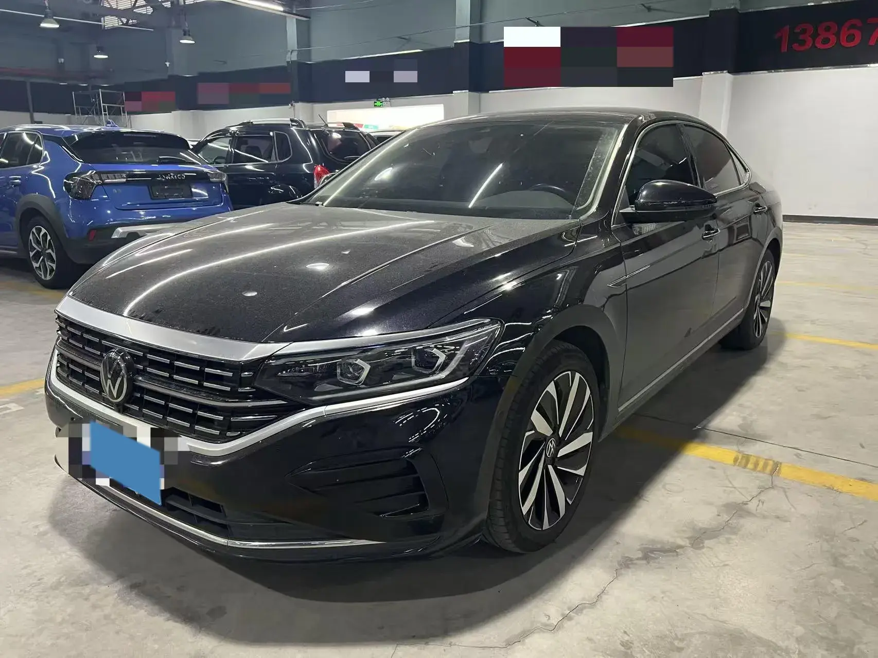 2023 VOLKSWAGEN PASSAT view 1
