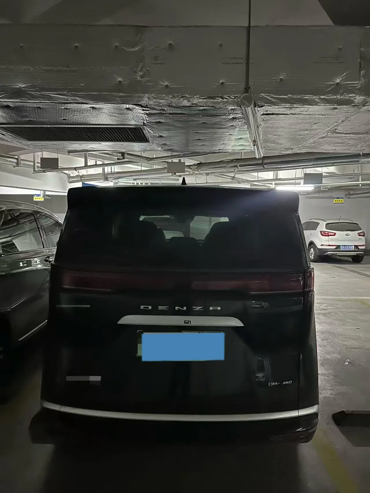 2022 DENZA D9 thumbnail 4