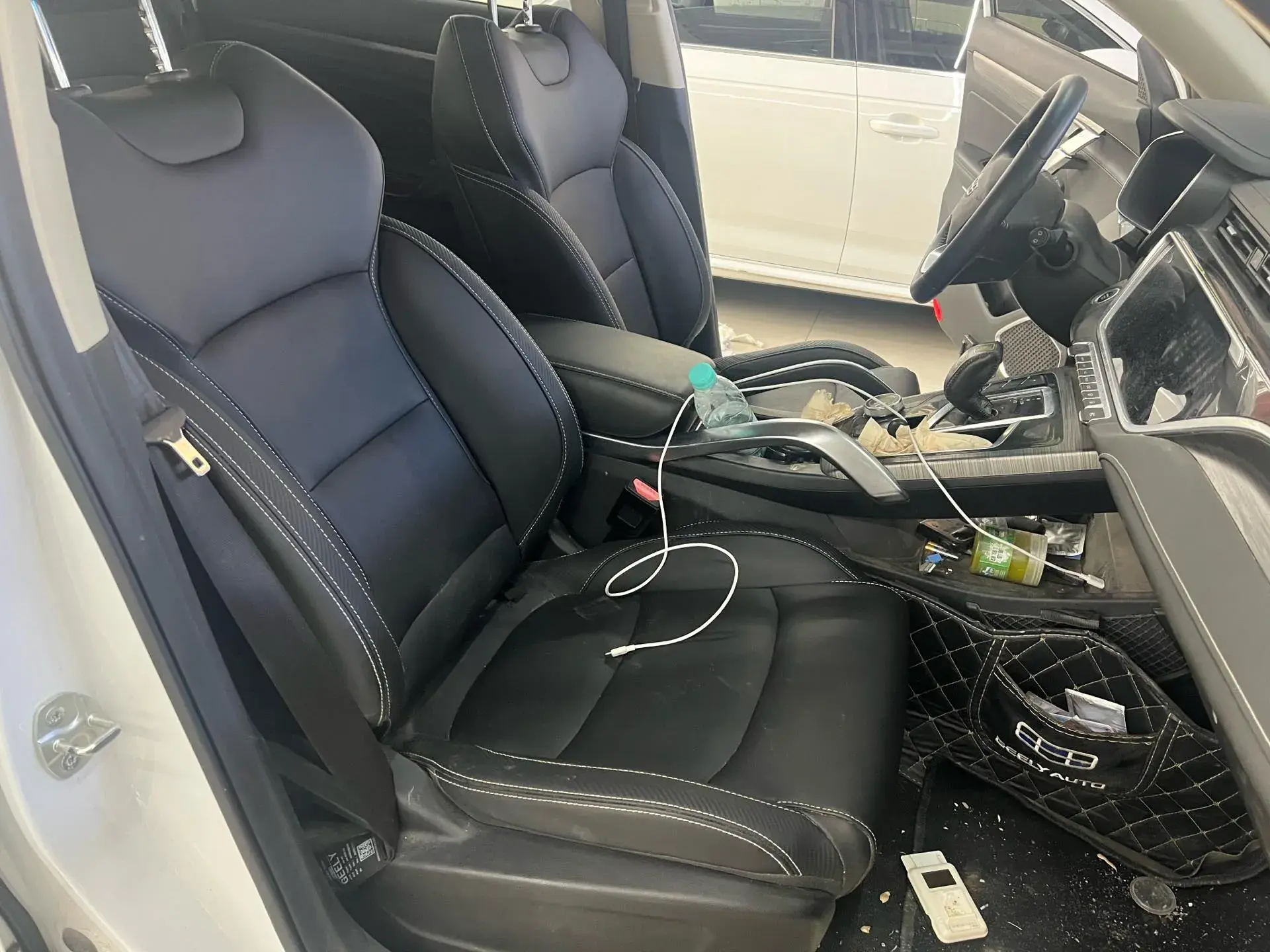 2020 GEELY AZKARRA thumbnail 4