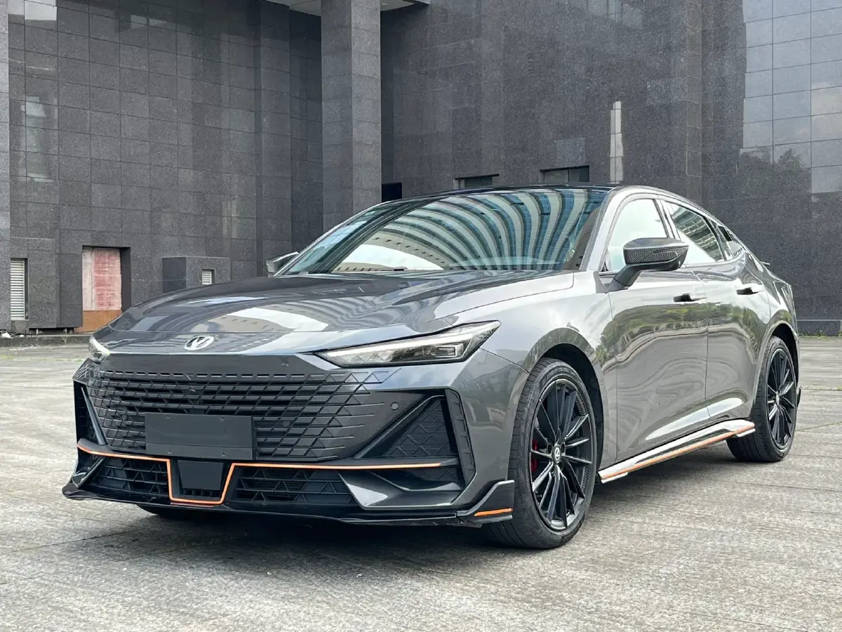 2022 ChangAn UNI-V 1.5T 188HP L4 7DCT