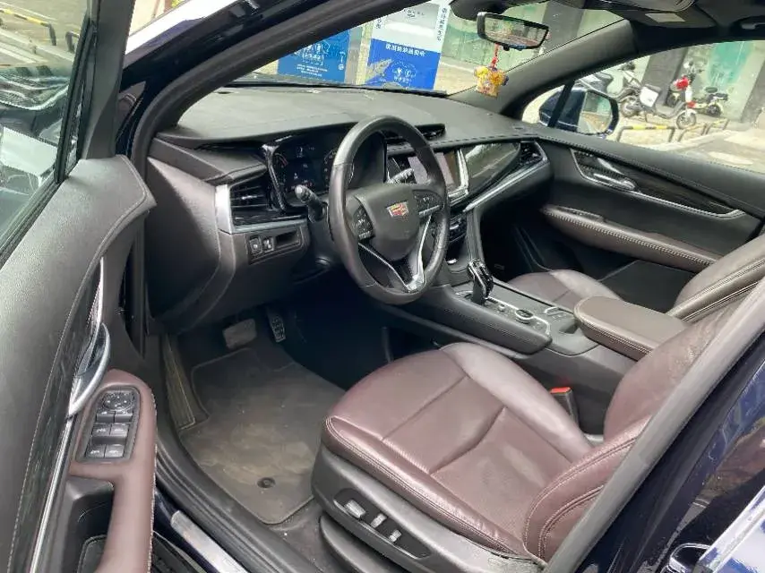 2022 CADILLAC XT6 thumbnail 4