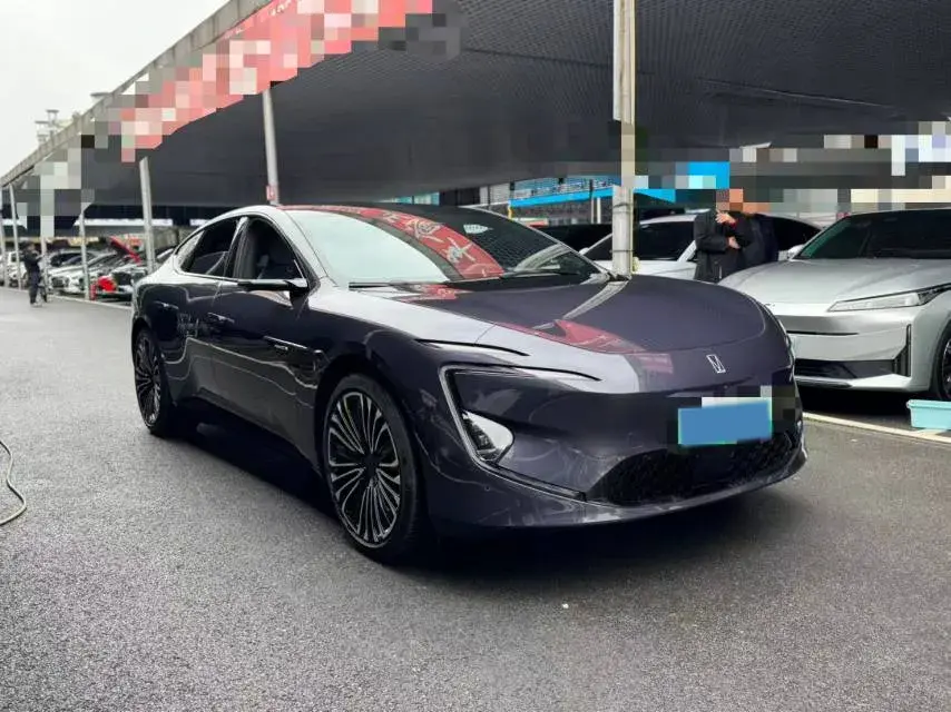 2025 AVATR 12 thumbnail 3