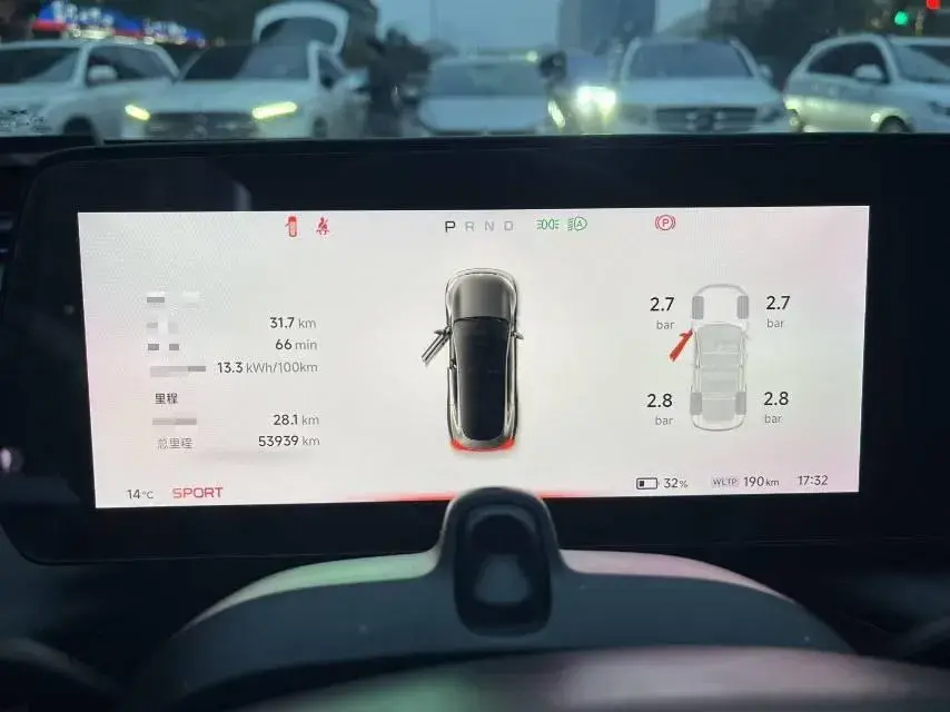 2020 XPENG P7 thumbnail 4