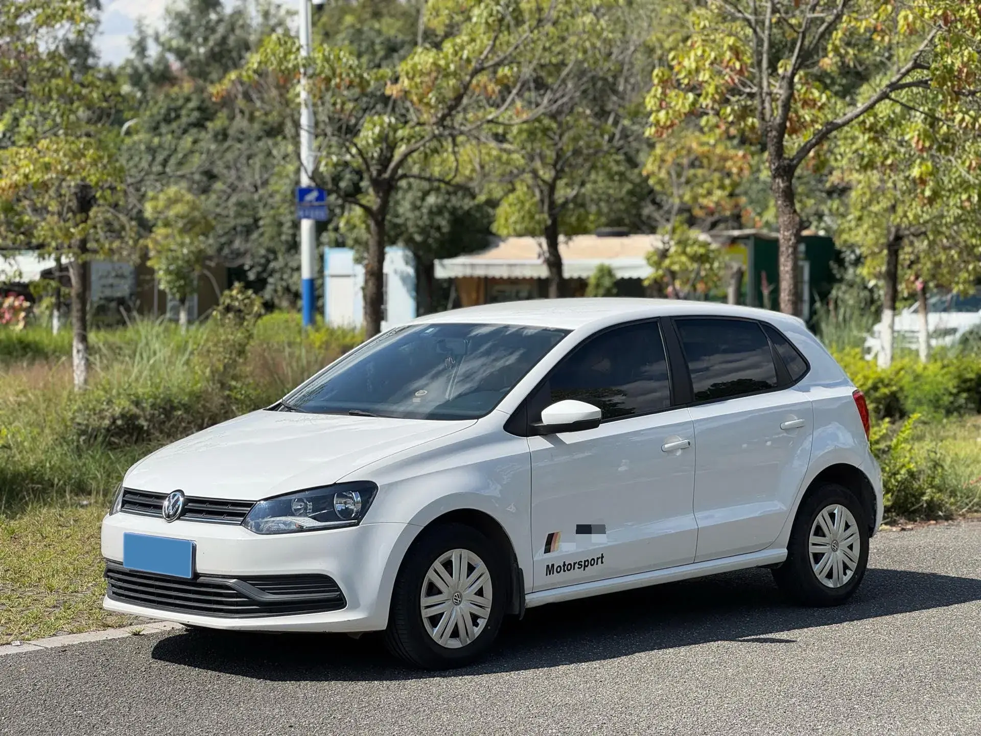 2018 VOLKSWAGEN POLO view 1