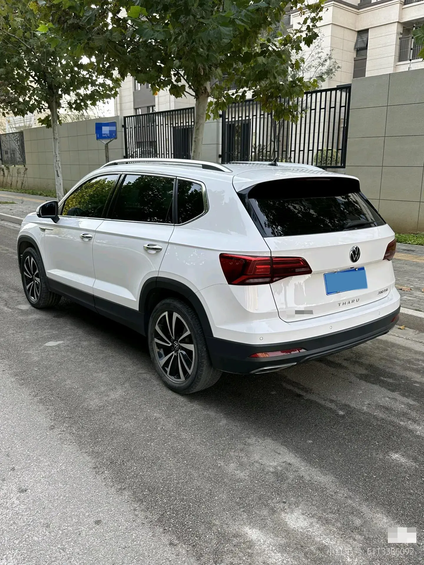 2022 VOLKSWAGEN THARU thumbnail 4