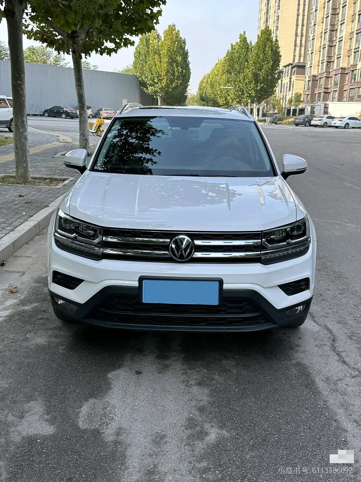 2022 VOLKSWAGEN THARU thumbnail 3