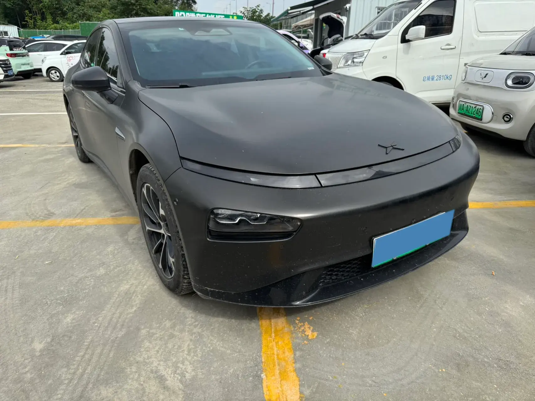 2022 XPENG P7 thumbnail 3