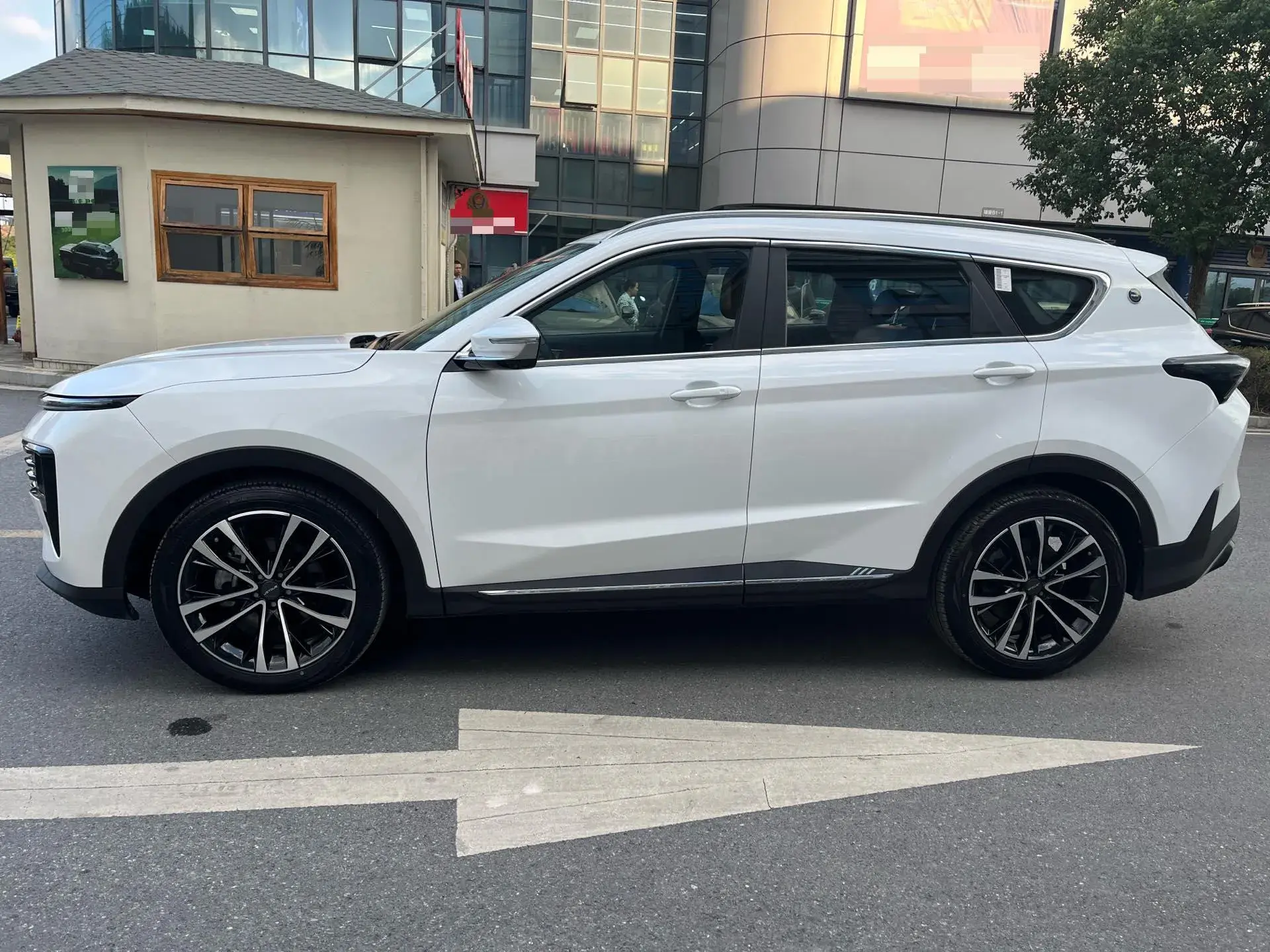 2025 JETOUR X70 thumbnail 4