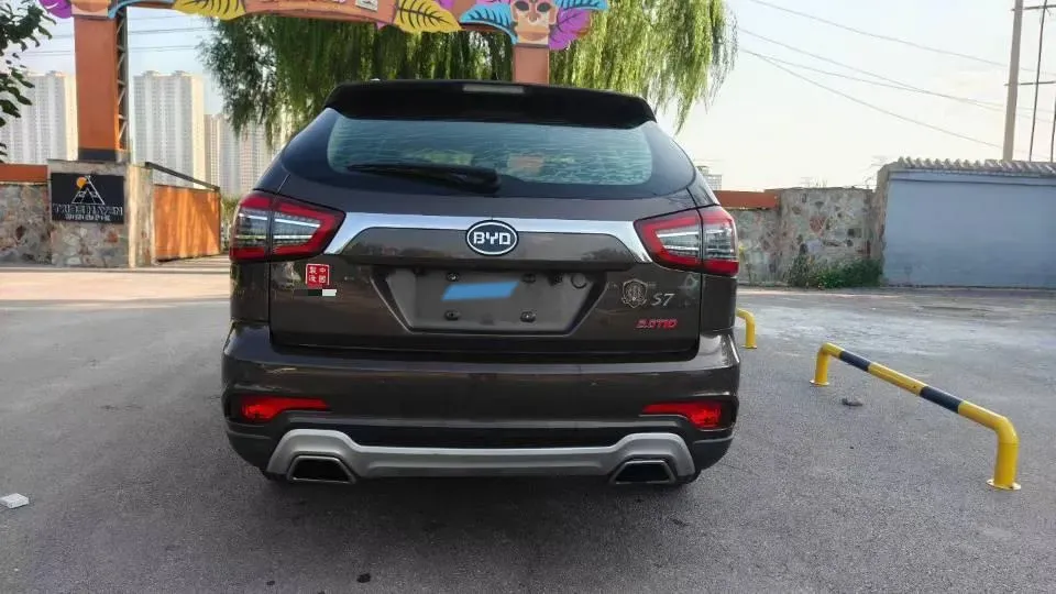 2017 BYD S7 2.0T 205HP L4 6DCT,autocango,china used car exporter,china ev exporter,chinese used car exporter,chinese used ev exporter