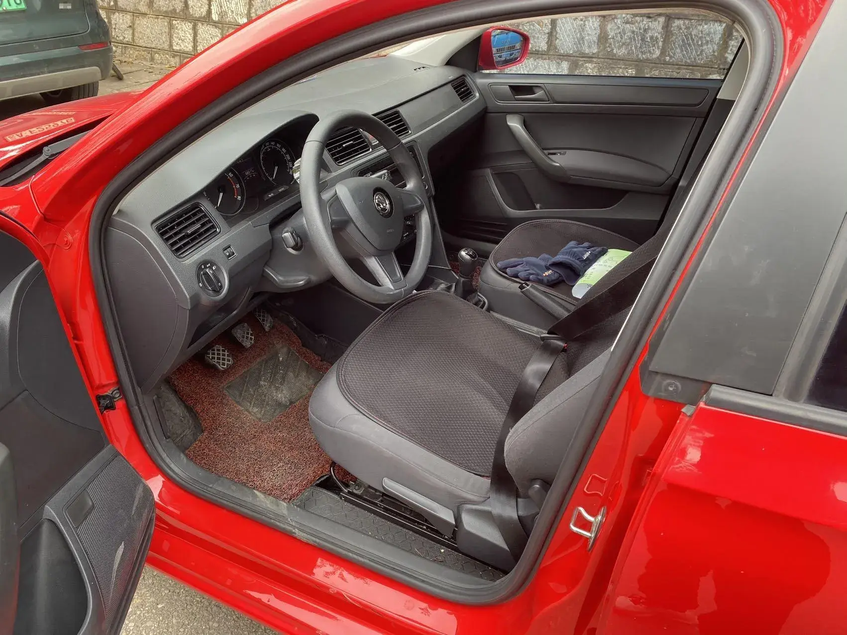 2016 SKODA RAPID thumbnail 4