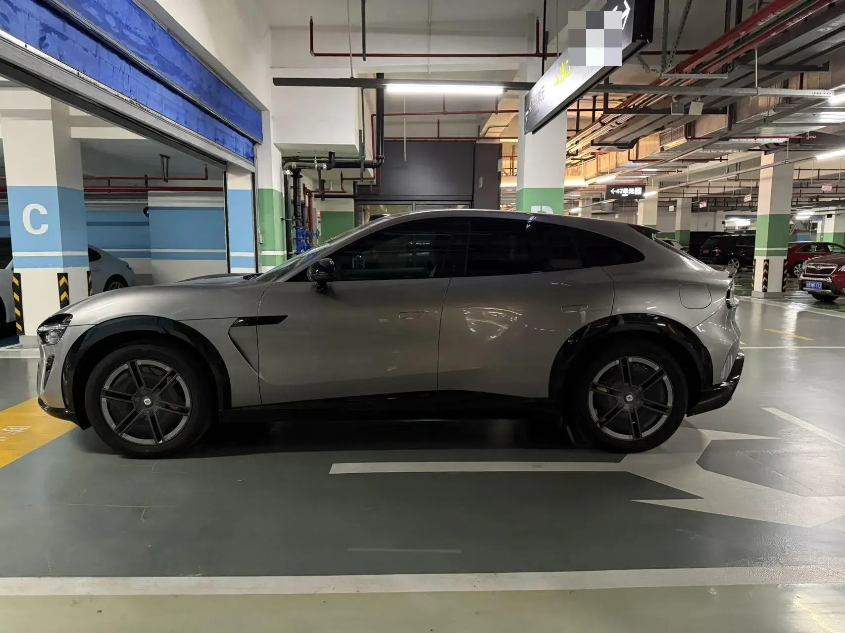 2025 MI YU7 thumbnail 4