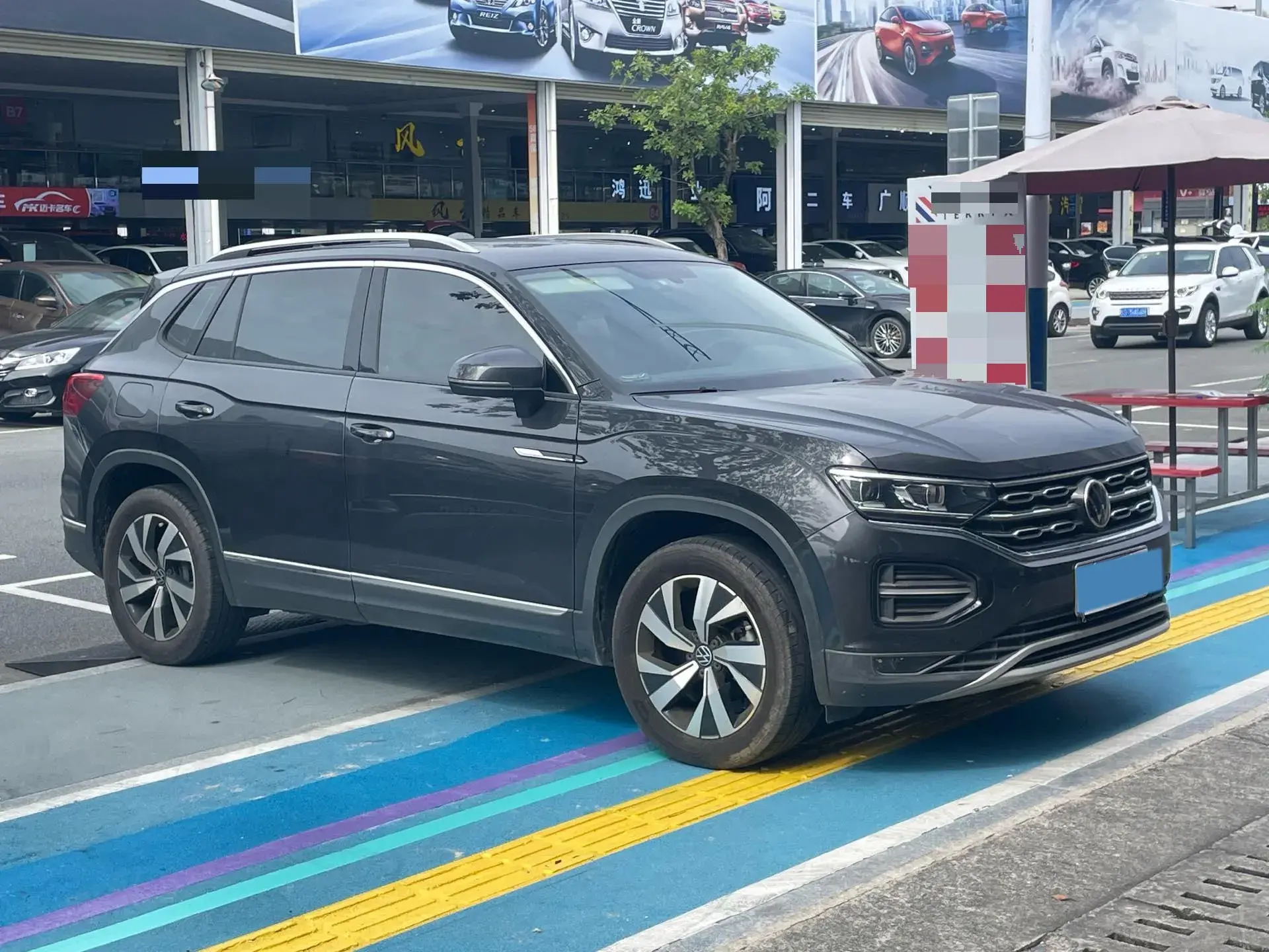 2022 VOLKSWAGEN TAYRON thumbnail 3