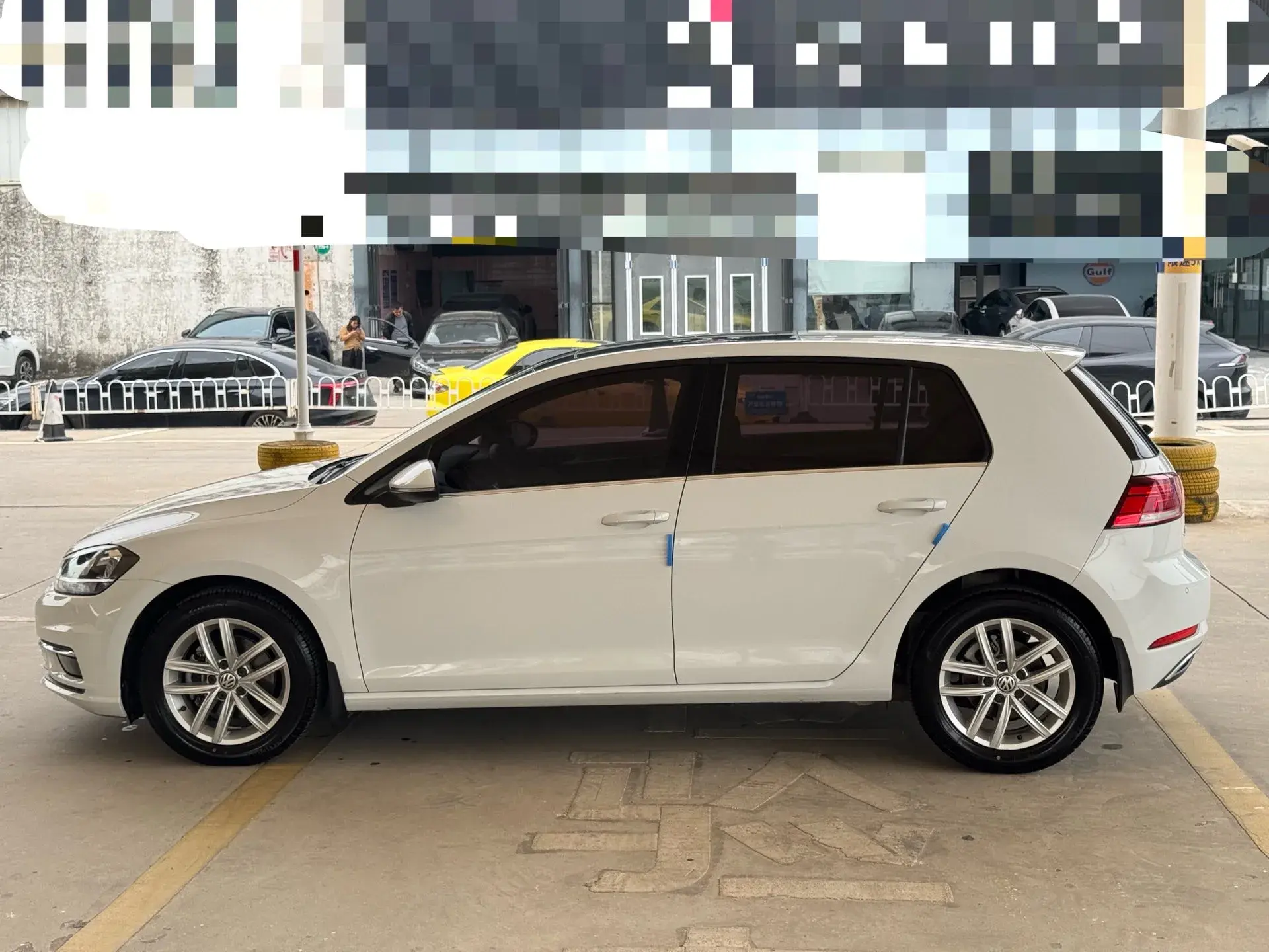 2018 VOLKSWAGEN GOLF thumbnail 3