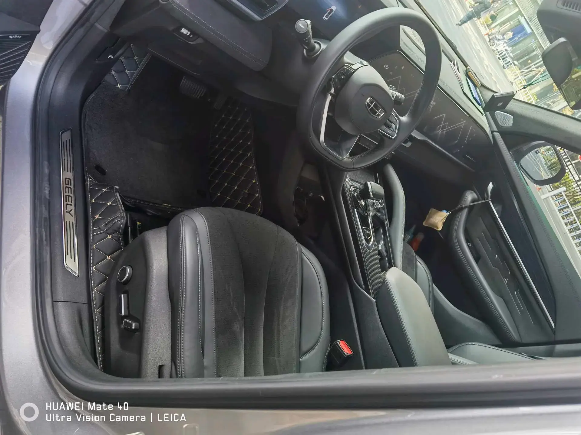 2024 GEELY MONJARO thumbnail 4