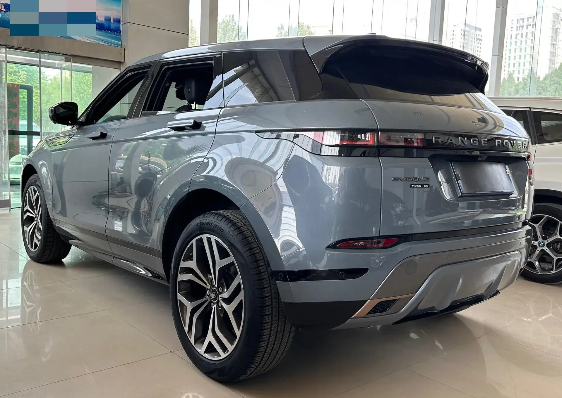 2020 LAND ROVER thumbnail 4