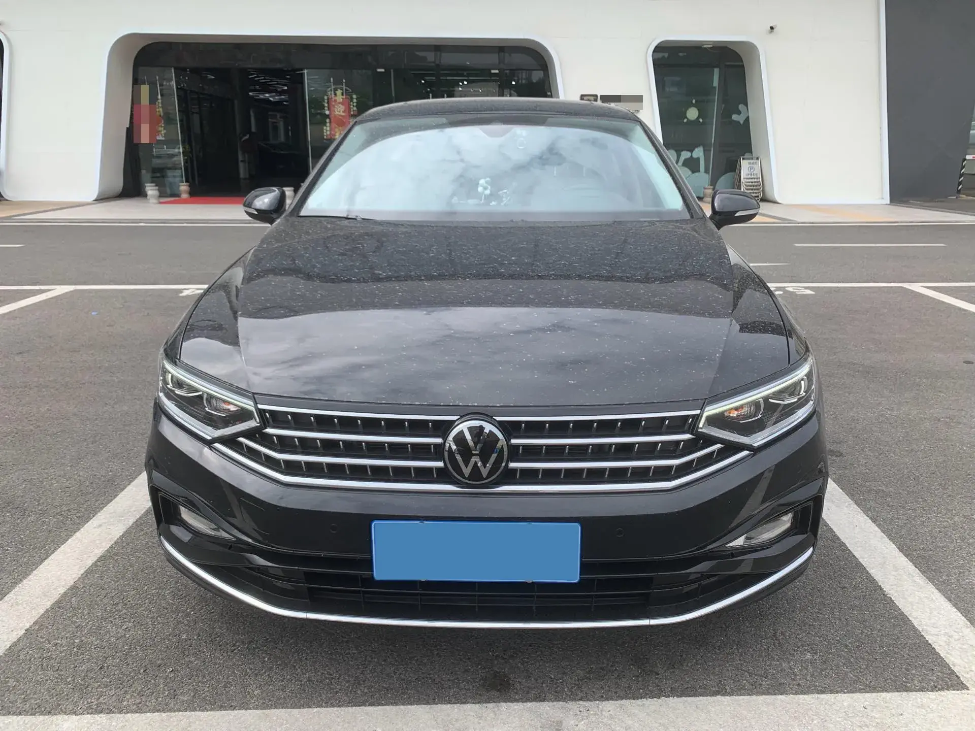 2023 VOLKSWAGEN MAGOTAN thumbnail 2