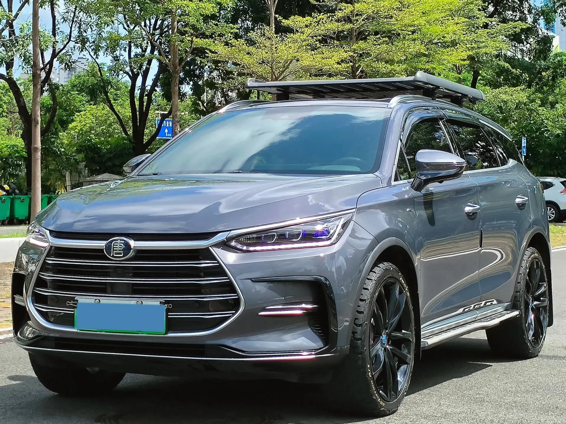 2021 BYD TANG view 1