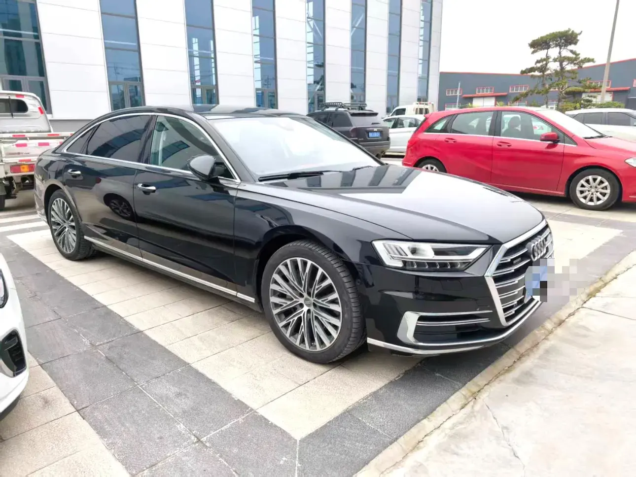 2019 AUDI A8 thumbnail 3