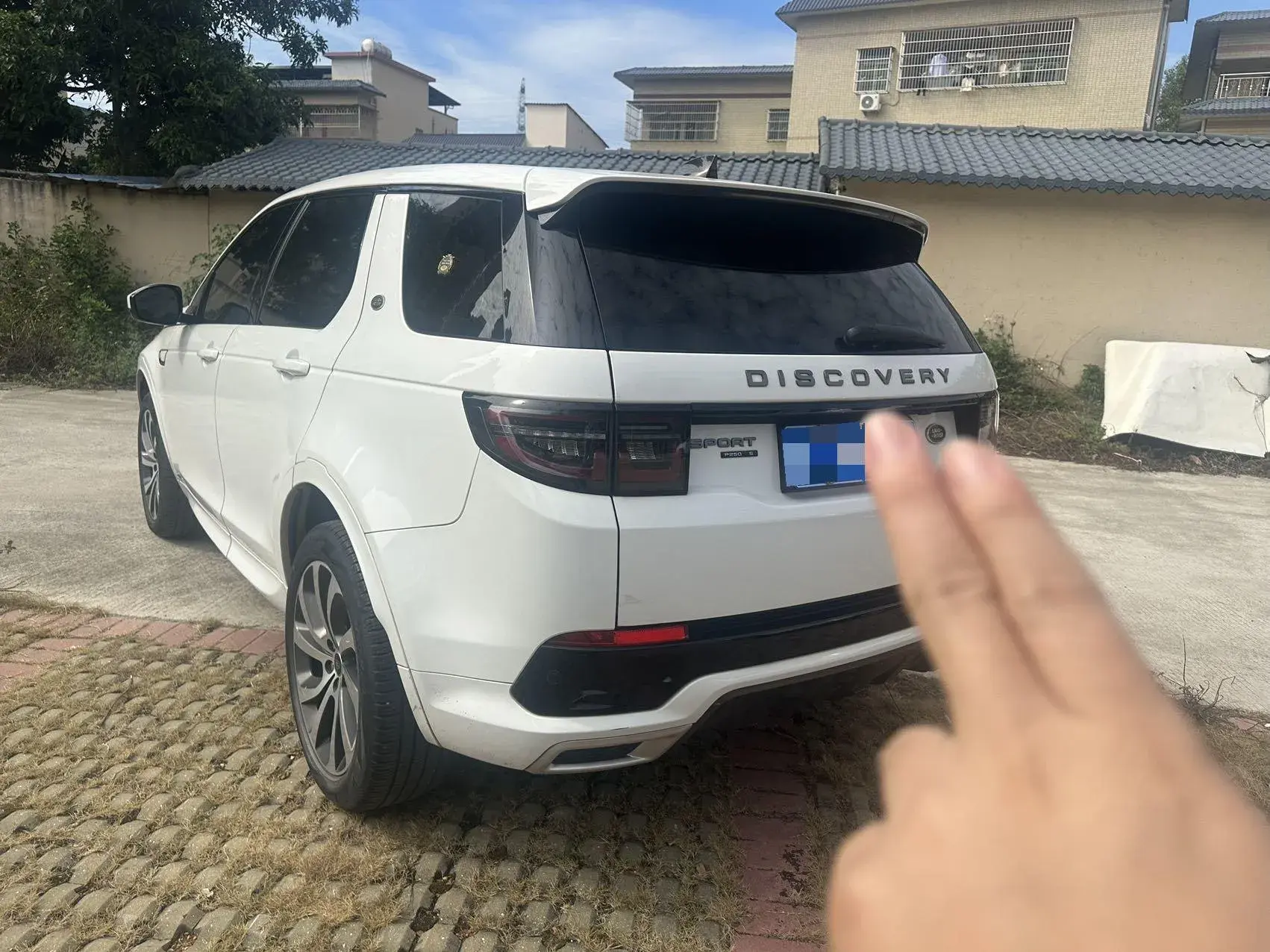 2020 LAND ROVER thumbnail 4