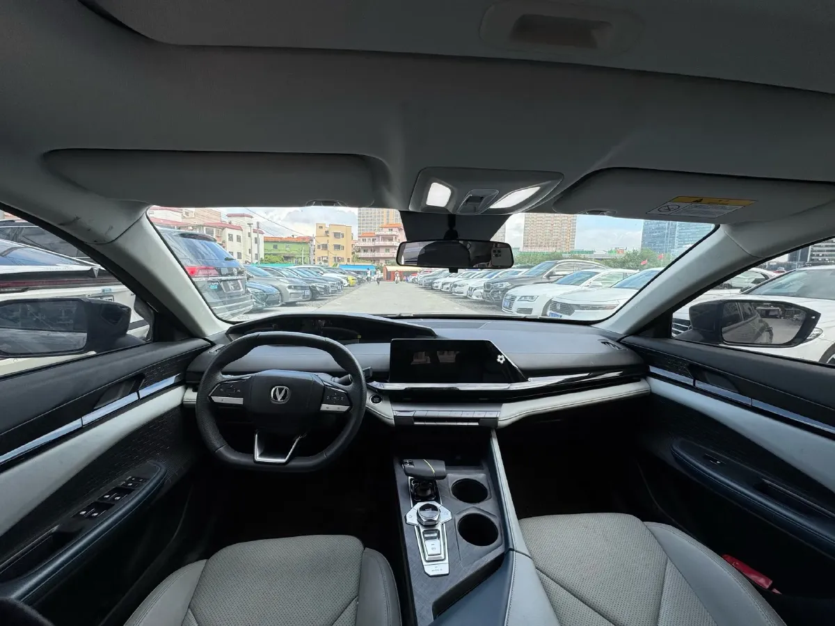 2023 ChangAn UNI-V iDD 1.5T 170HP L4 6TCT PHEV 18.4KWH,autocango,china used car exporter,china ev exporter,chinese used car exporter,chinese used ev exporter