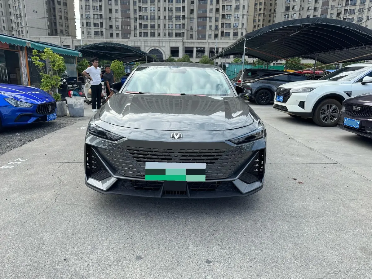2023 ChangAn UNI-V iDD 1.5T 170HP L4 6TCT PHEV 18.4KWH,autocango,china used car exporter,china ev exporter,chinese used car exporter,chinese used ev exporter