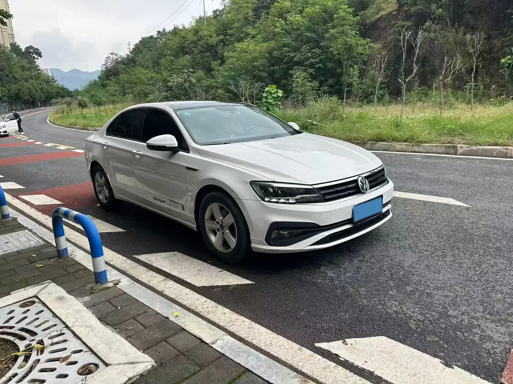 2019 VOLKSWAGEN LAMANDO thumbnail 3