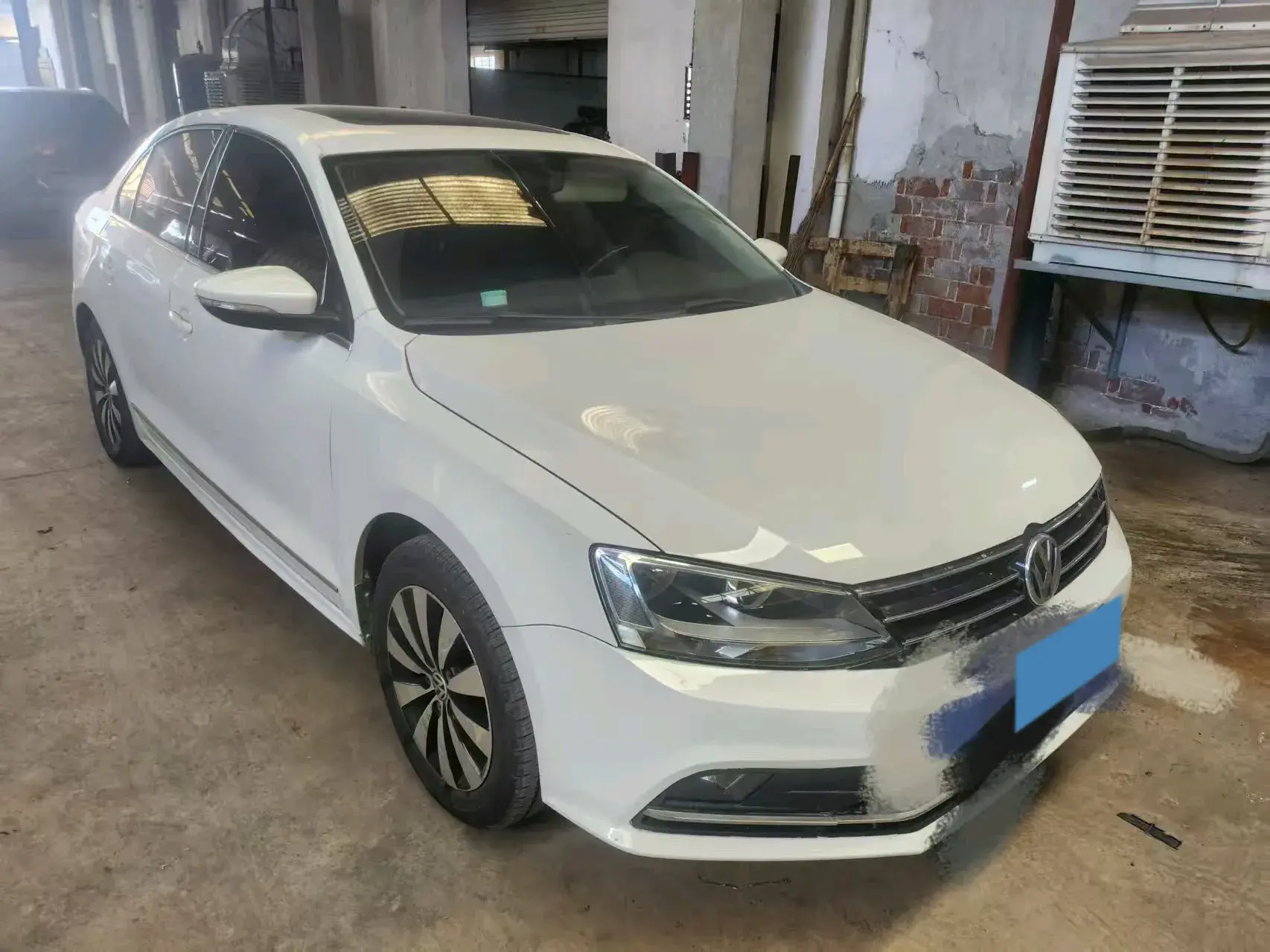 2018 VOLKSWAGEN SAGITAR thumbnail 2