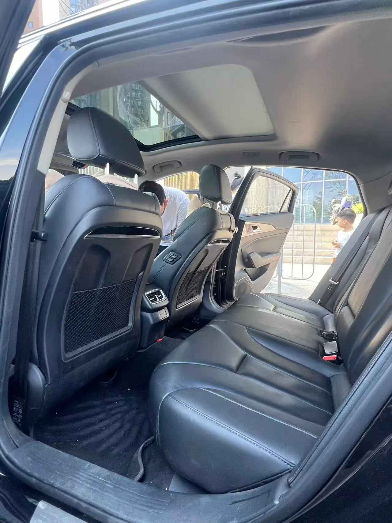 2020 HONGQI H5 thumbnail 4