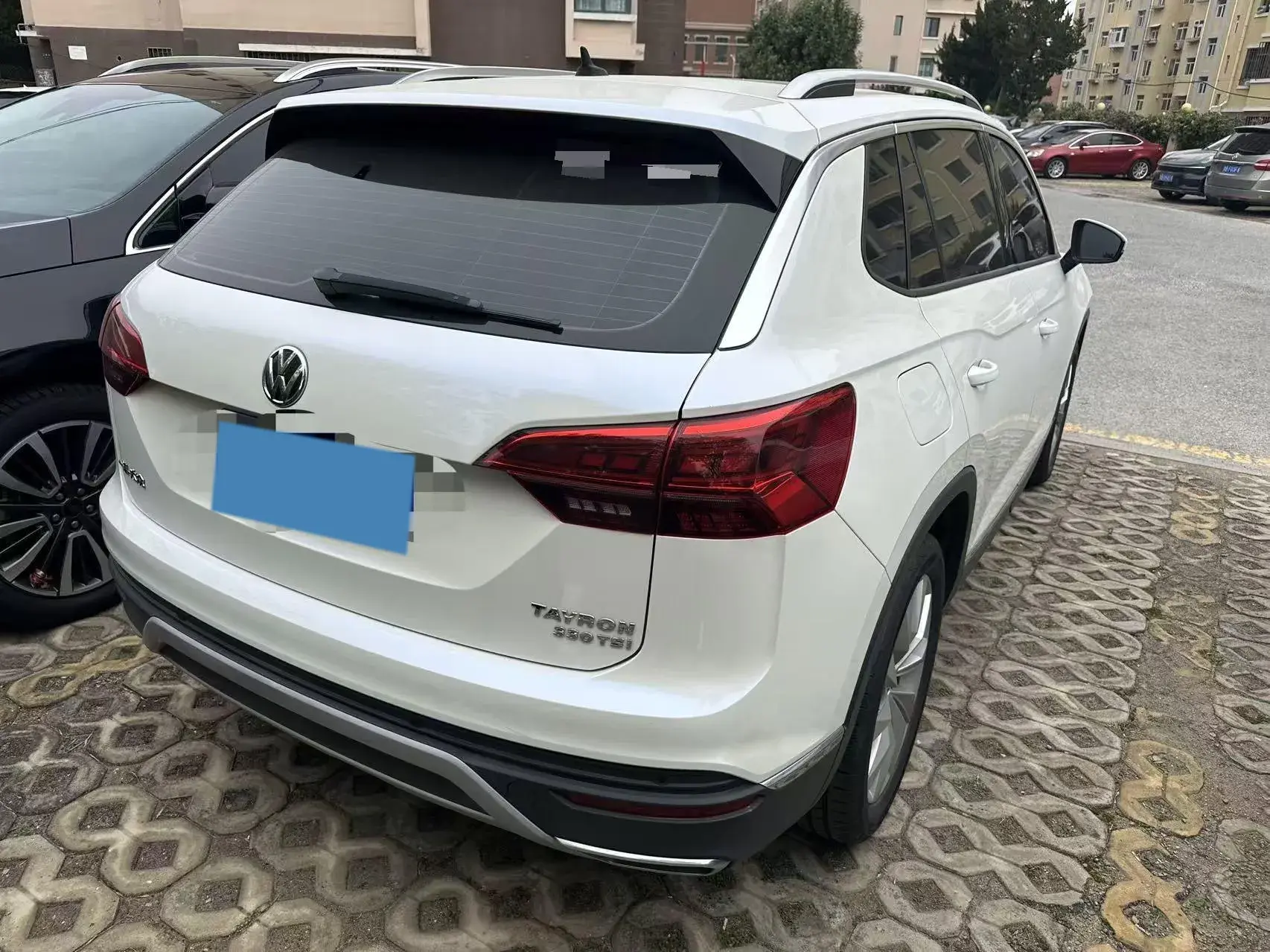 2019 VOLKSWAGEN TAYRON thumbnail 2
