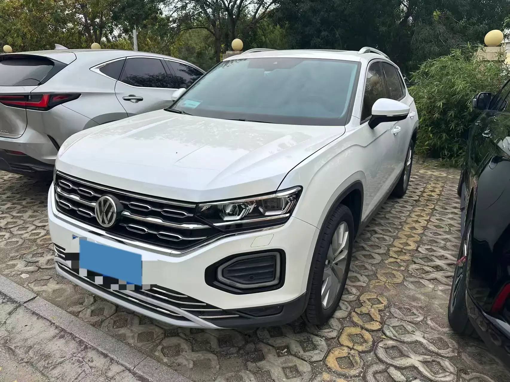 2019 VOLKSWAGEN TAYRON view 1