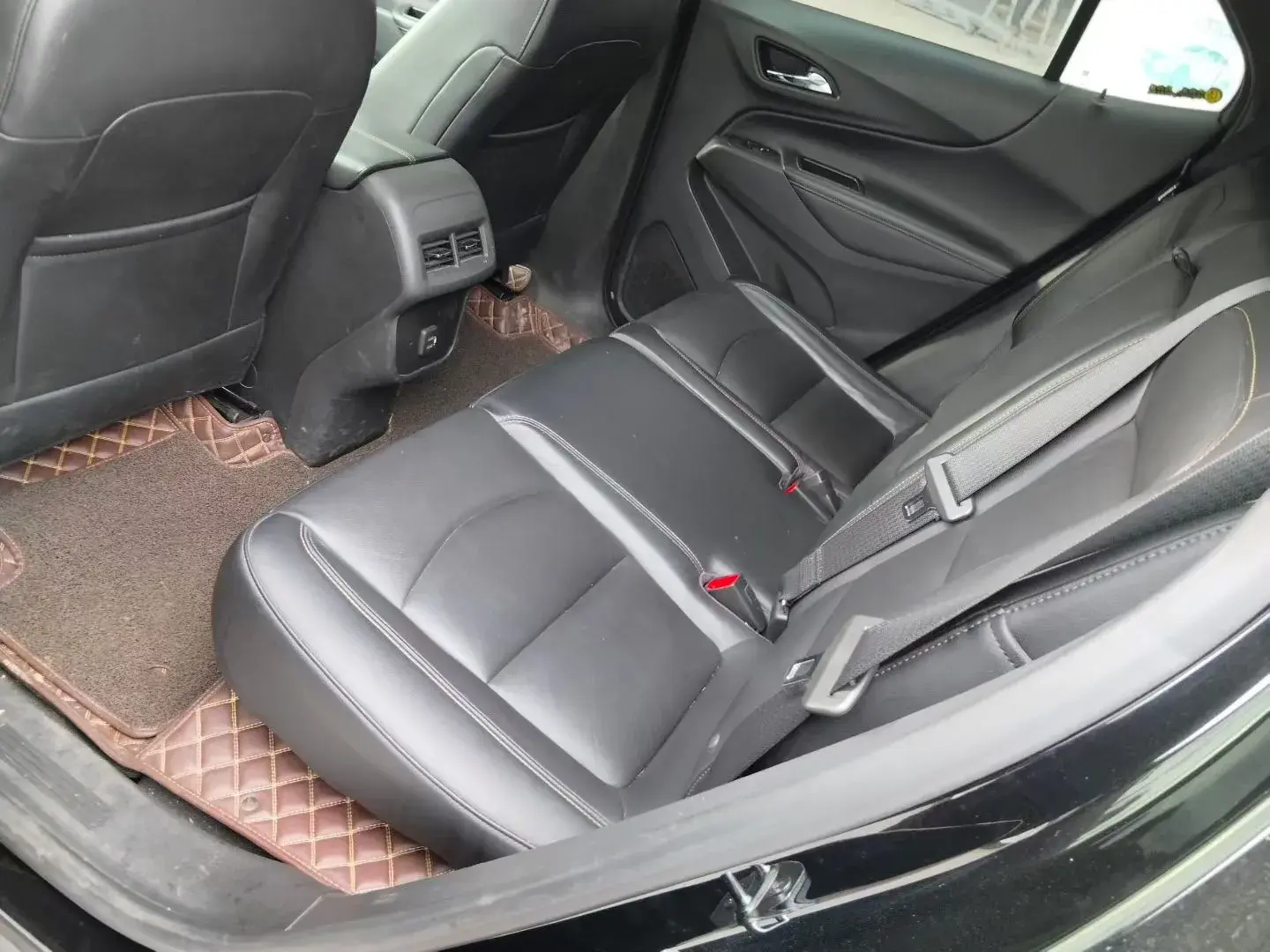 2019 CHEVROLET EQUINOX thumbnail 4