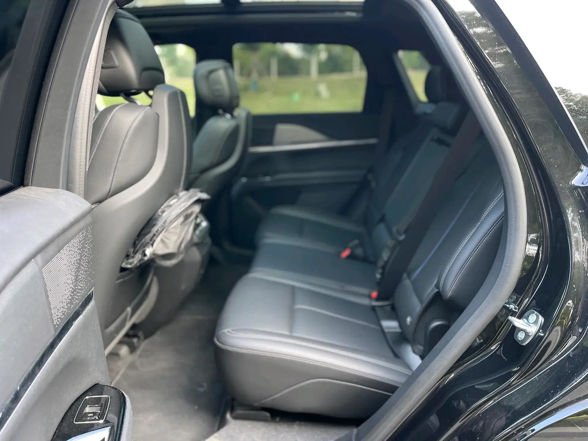 2025 CADILLAC XT5 thumbnail 4