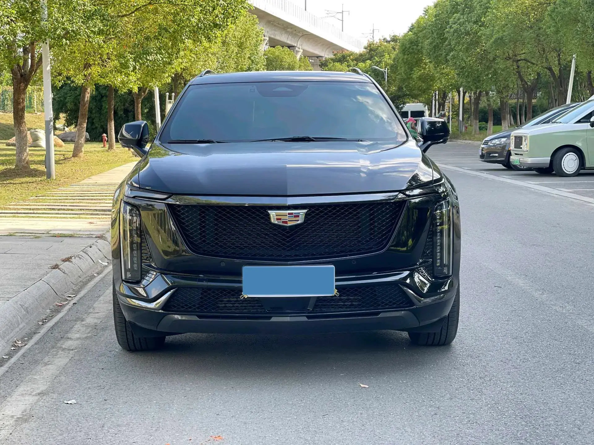 2025 CADILLAC XT5 thumbnail 3