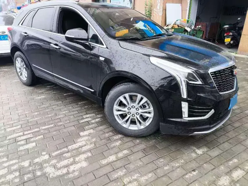 2024 CADILLAC XT5 thumbnail 2