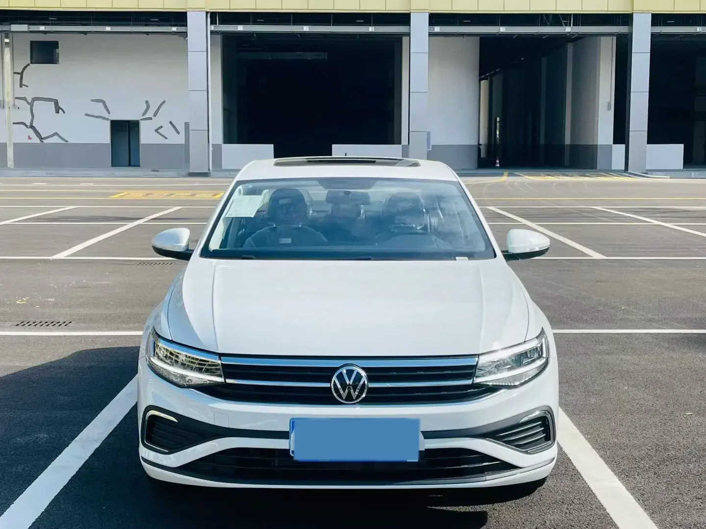 2025 VOLKSWAGEN BORA thumbnail 2