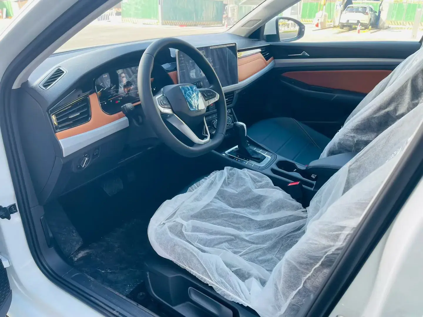 2025 VOLKSWAGEN BORA thumbnail 4