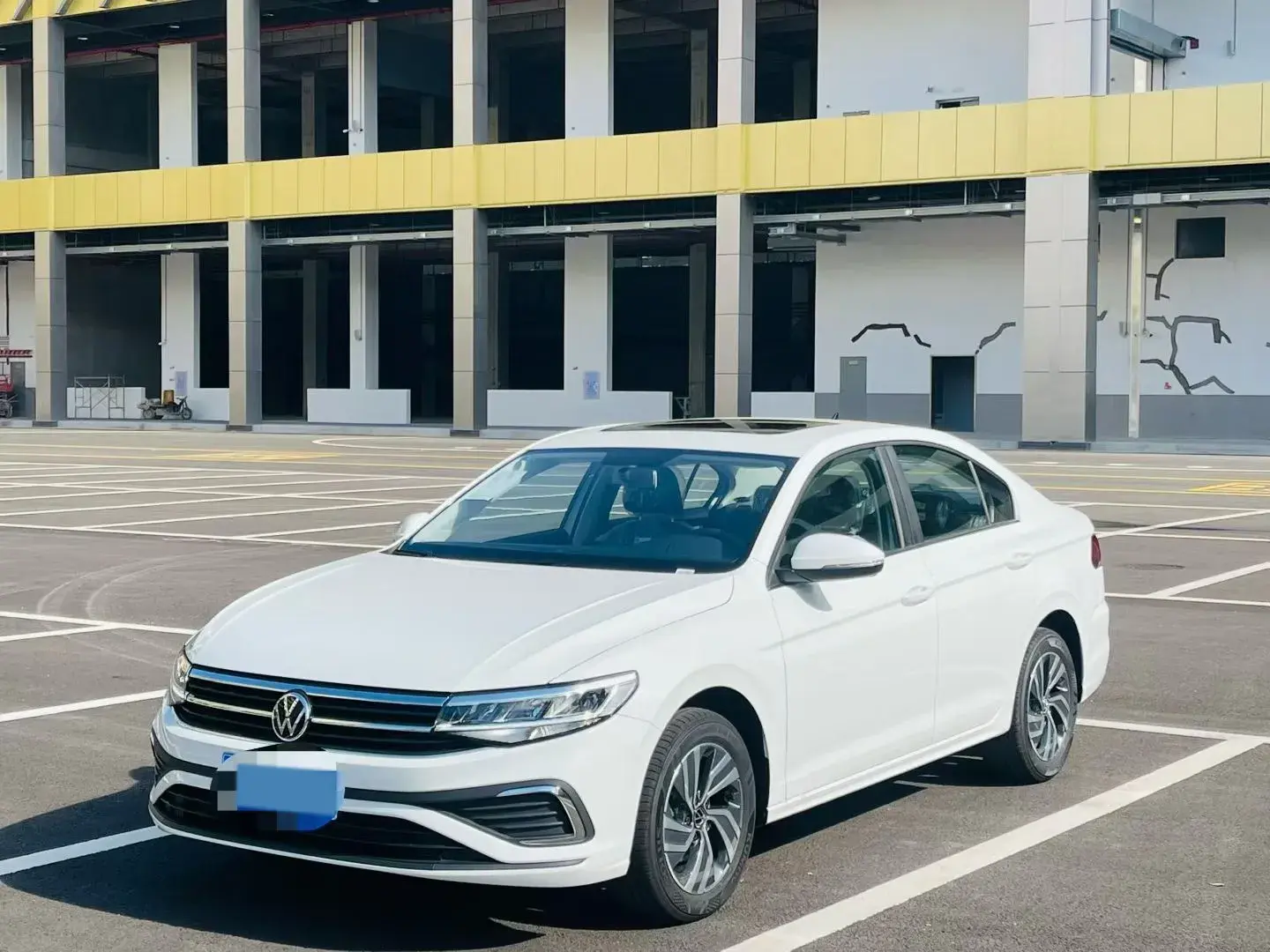 2025 VOLKSWAGEN BORA view 1