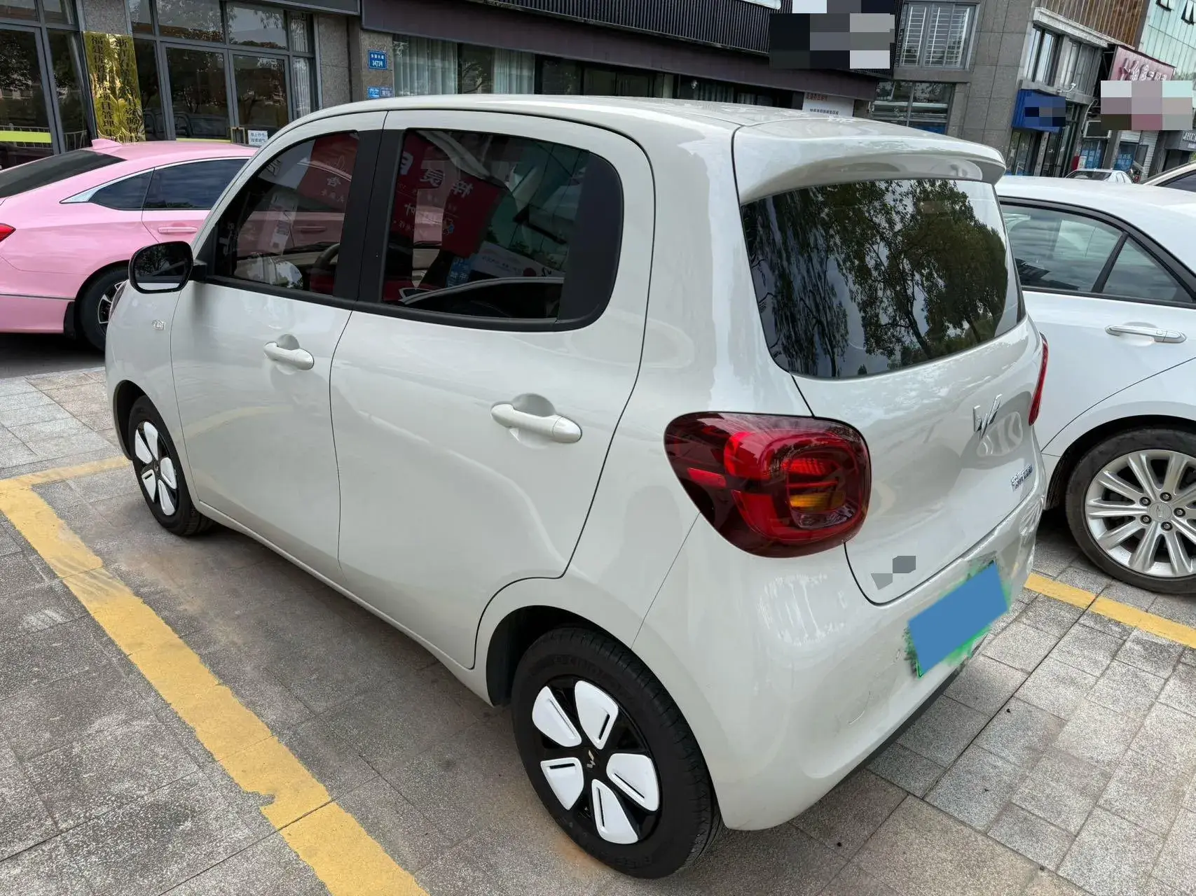 2025 WULING HONGGUANG thumbnail 4
