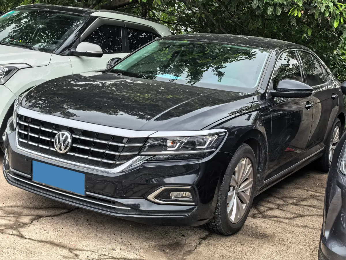 2019 Volkswagen Passat 2.0T 186HP L4 7DCT